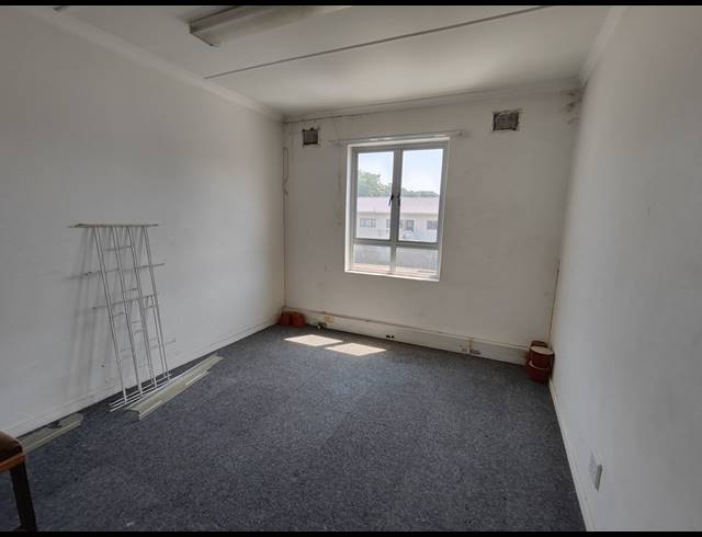 100M² OFFICE TO LET IN SPRINGFIELD